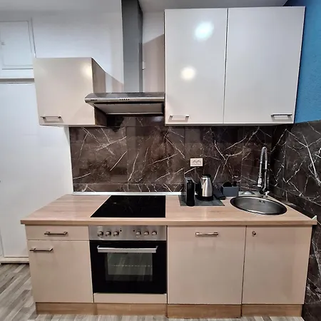 Lemon Garden Apartment *